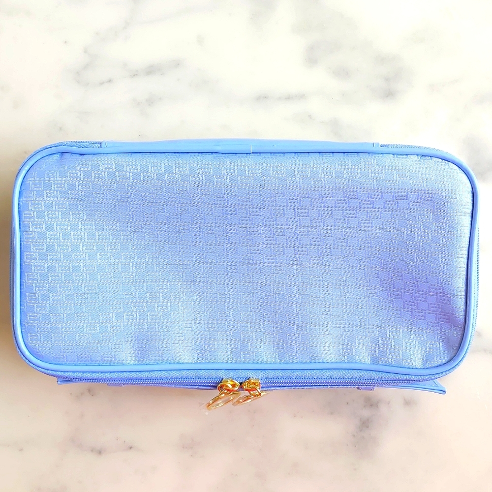 NWT.Estee Lauder Blue Logo Design Cosmetic Bag w/Gold Zip Handles/Plastic Handle
